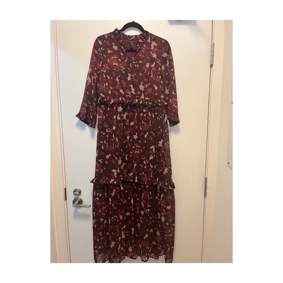Y.A.S Abstract Floral Maxi Dress with Ruffle Detail - Picture 3 of 4